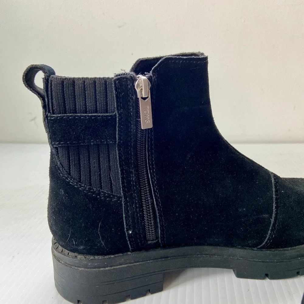 TOMS Astrid Lug Boot Water Repellent Black Suede Leather Womens 6.5
